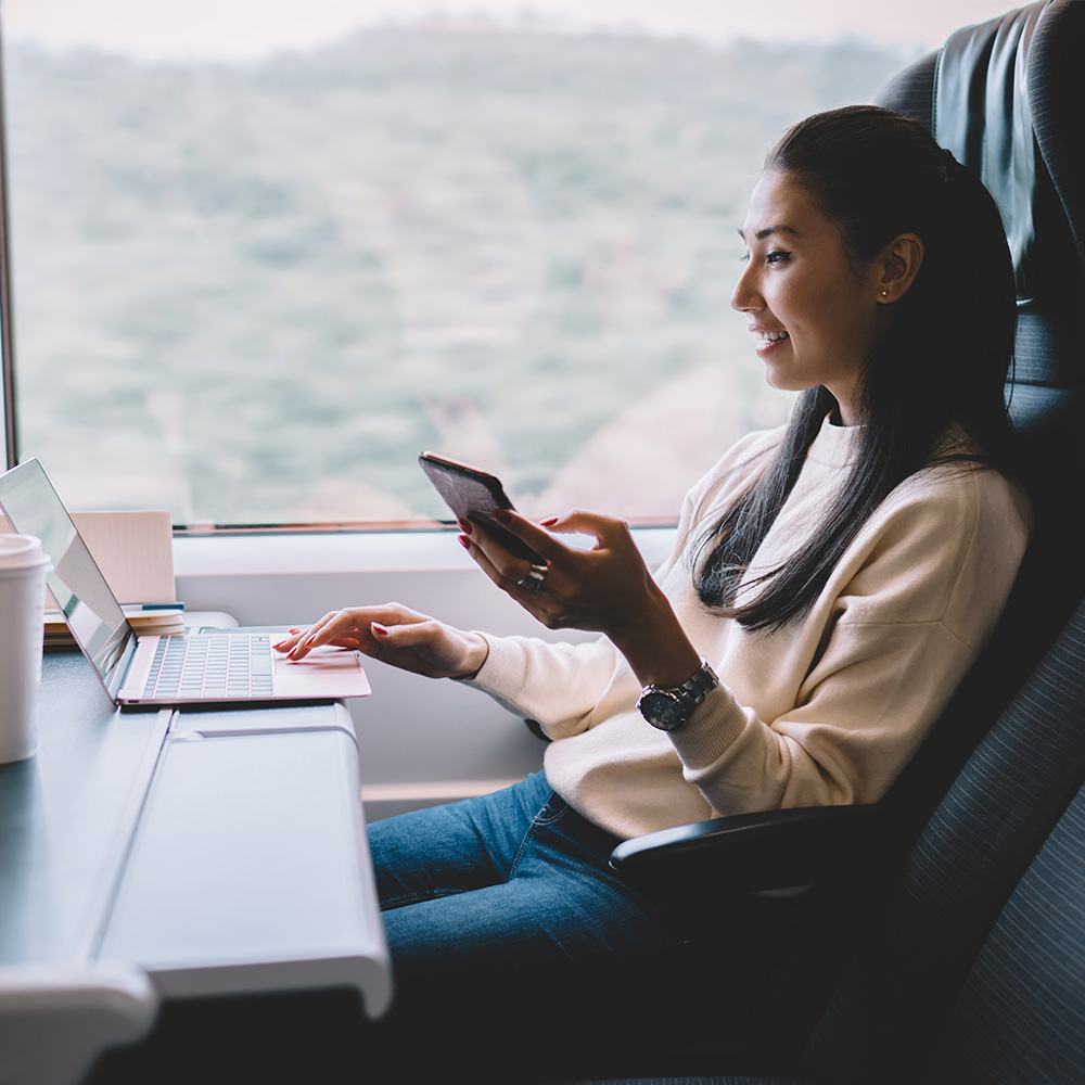 Hybrid worker using UC on a train